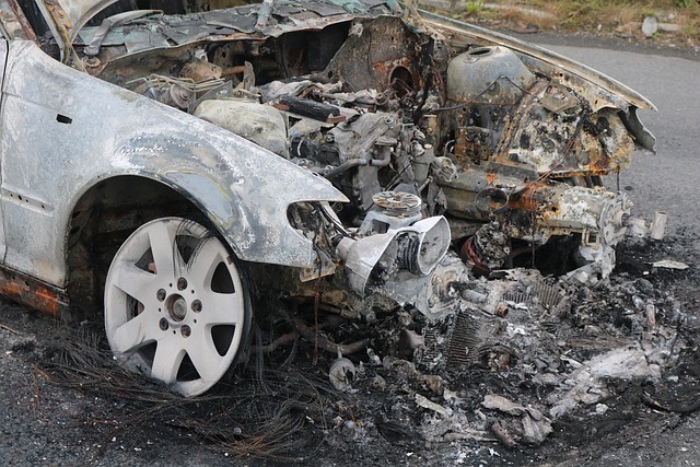 accident, automobile, burned, broken, damage, total damage, workshop, traffic accident, traffic, accident car, accident vehicle, accident, accident, accident, accident, accident, traffic accident, traffic accident, traffic accident, accident car, accident car